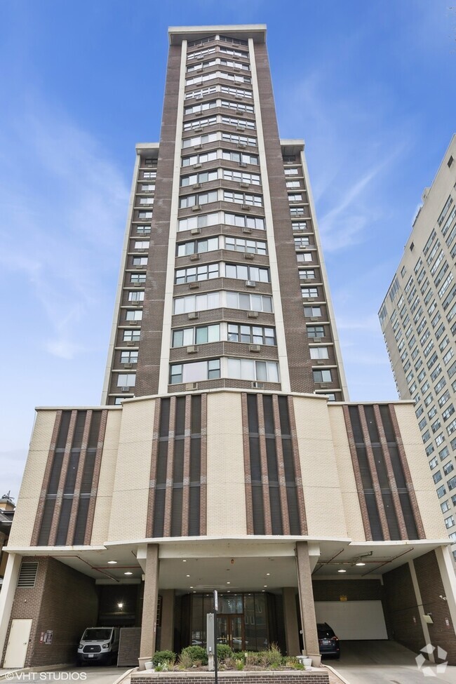 Building Photo - 6325 N Sheridan Rd