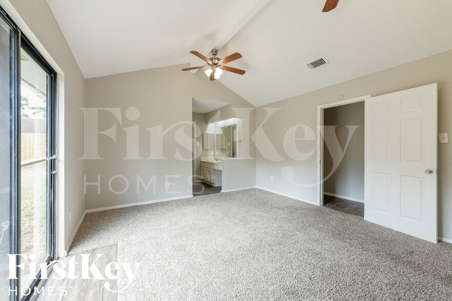 Building Photo - 22219 Oakhill Gate Dr