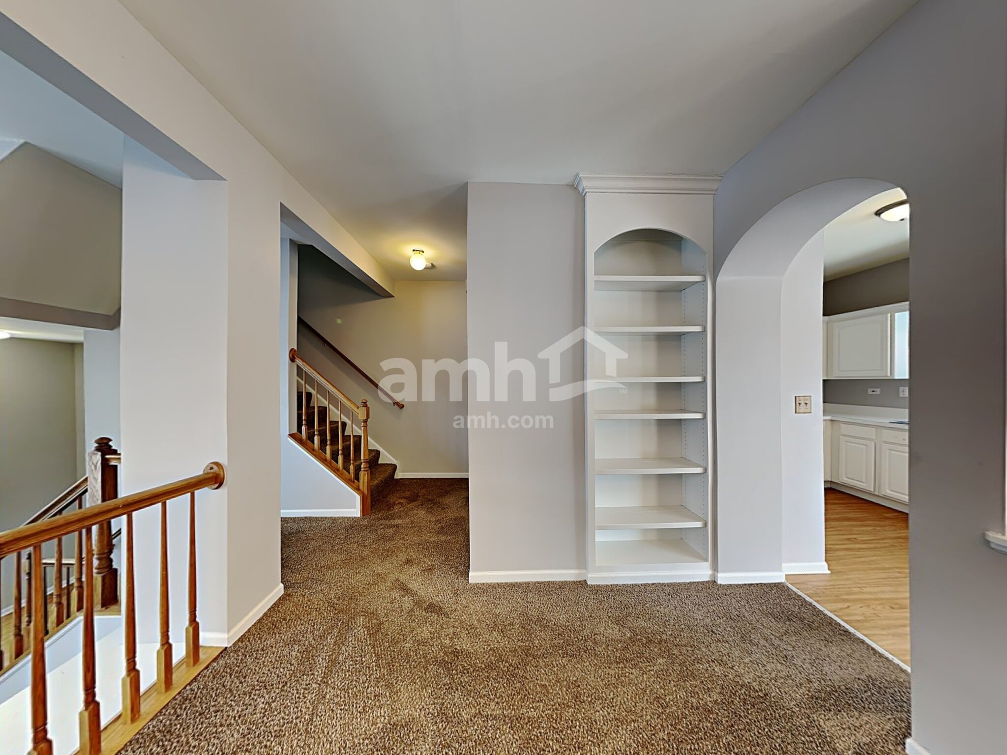 Building Photo - 2409 Courtyard Cir