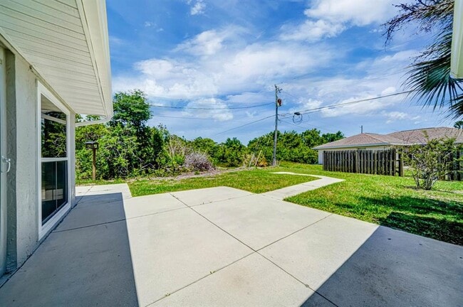 Building Photo - 11285 Oceanspray Blvd