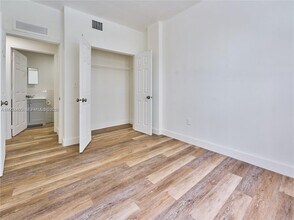 Building Photo - 6211 NW 7th Ave