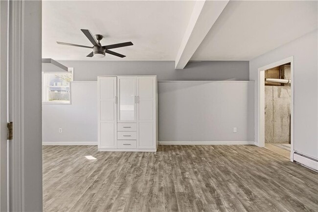 Building Photo - 102 Easton Ave