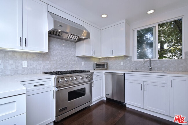Building Photo - 9908 Lancer Ct