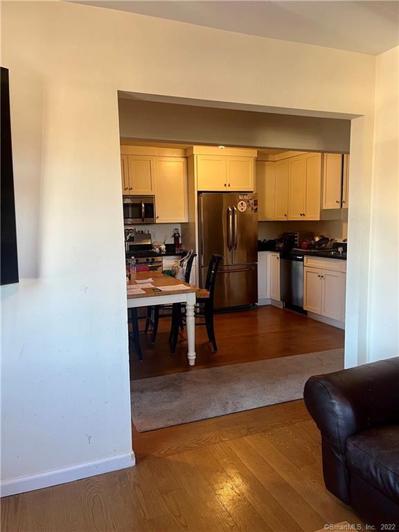 Building Photo - 115 Main St