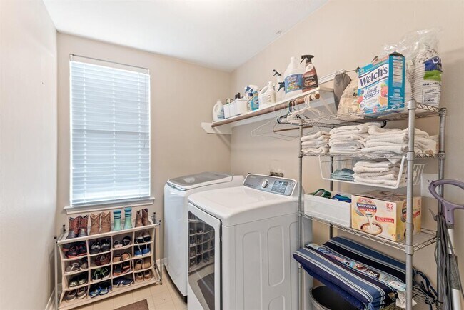 Building Photo - 14618 Oxwick Cir