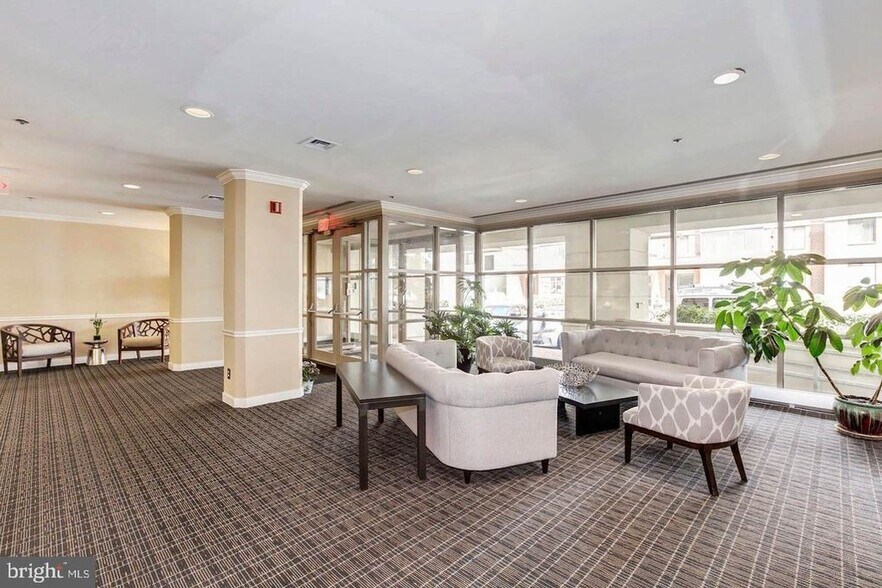 Building Photo - 1200 Braddock Pl