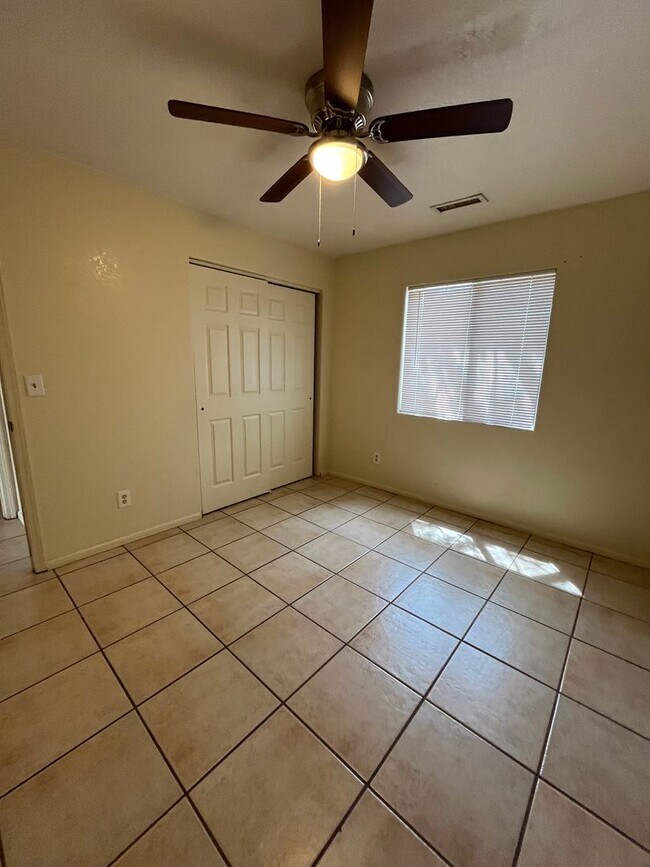 Building Photo - 6068 N Peak Cir