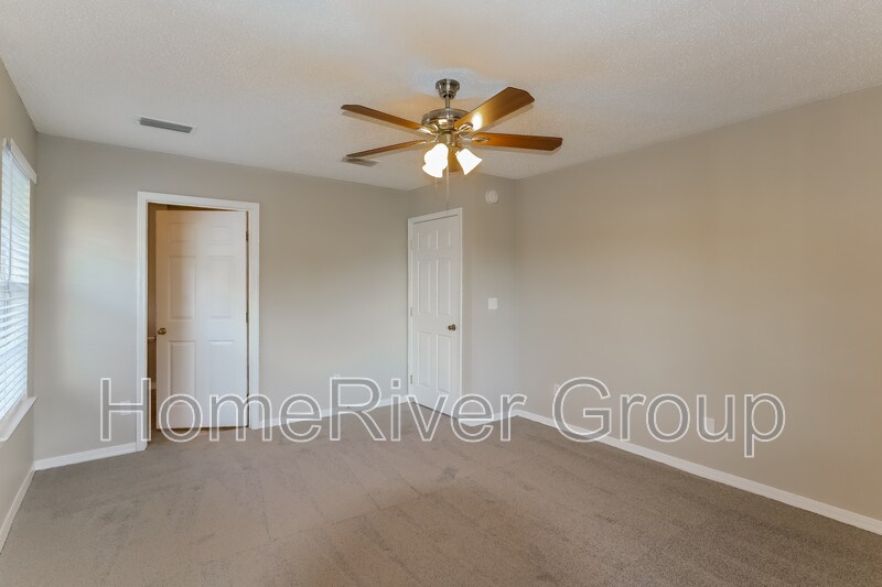 Building Photo - 6307 Ironside Dr S