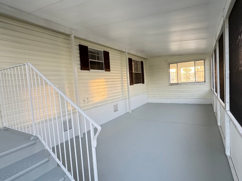 Building Photo - 1005 Waterway Dr