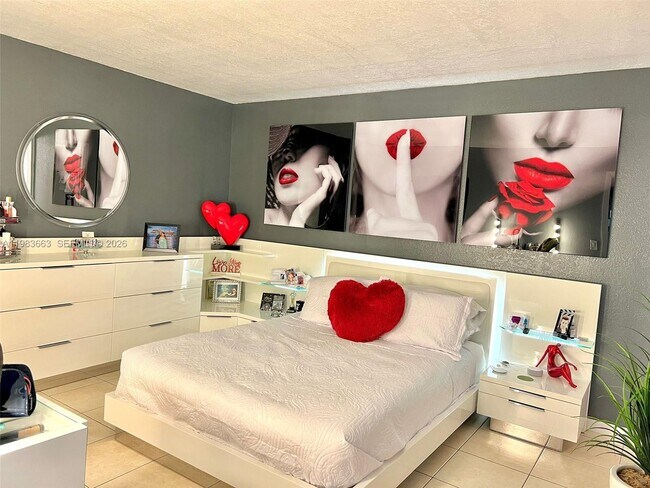 Building Photo - 11304 Taft St