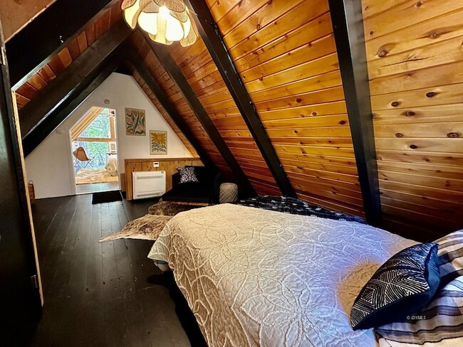 Building Photo - 25245 Rosaline Rd