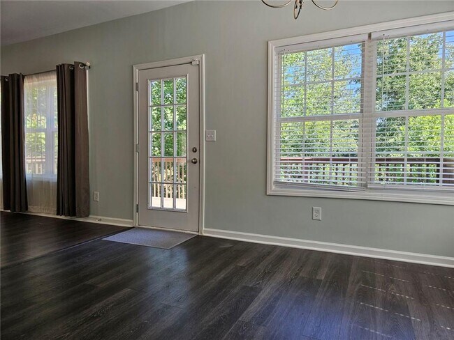 Building Photo - 3790 Lakeside Walk Dr