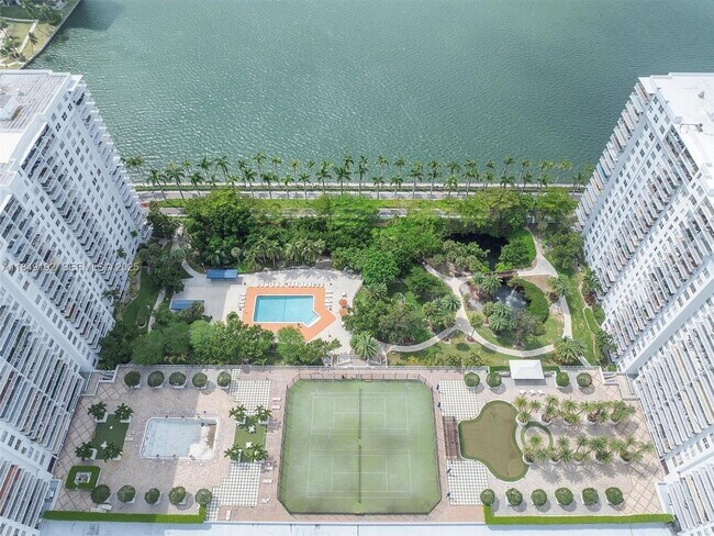 Building Photo - 2851 NE 183rd St