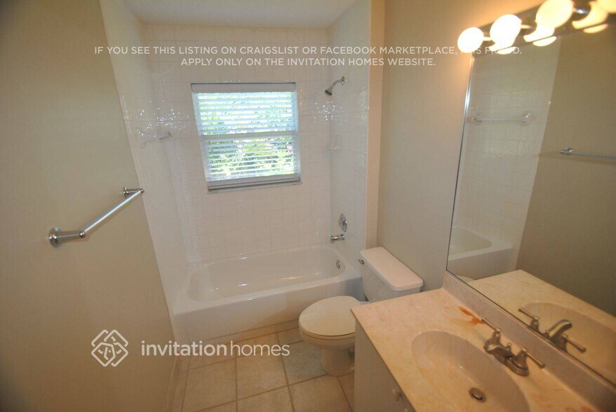 Building Photo - 3900 Majestic Palm Way