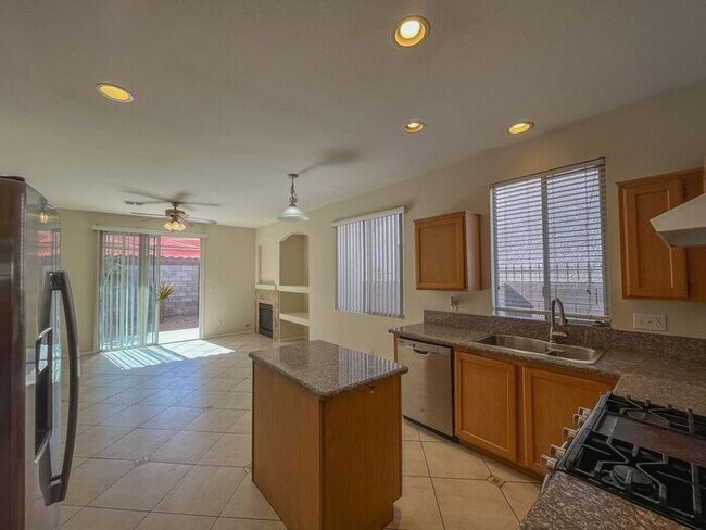 Building Photo - Charming Single-Story Home in a Prime Loca...