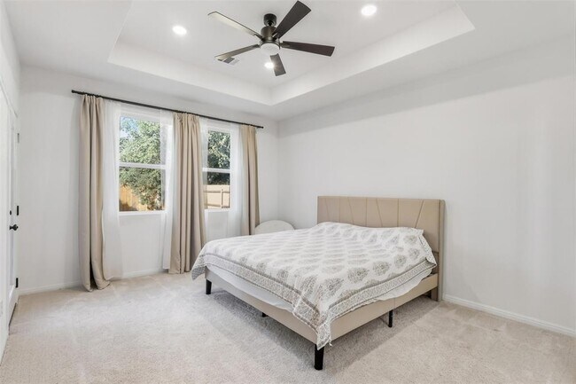 Building Photo - 2701 Emerson Trl