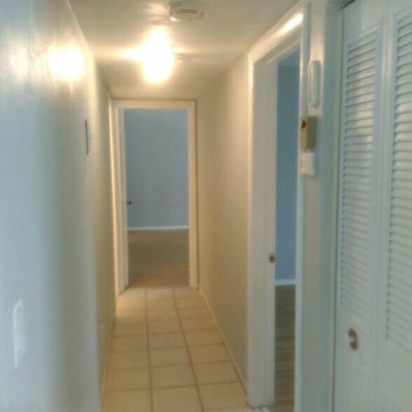 Building Photo - 3550 NW 8th Ave