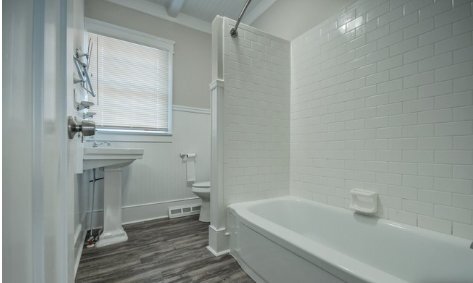 Building Photo - 608 Muller Ave