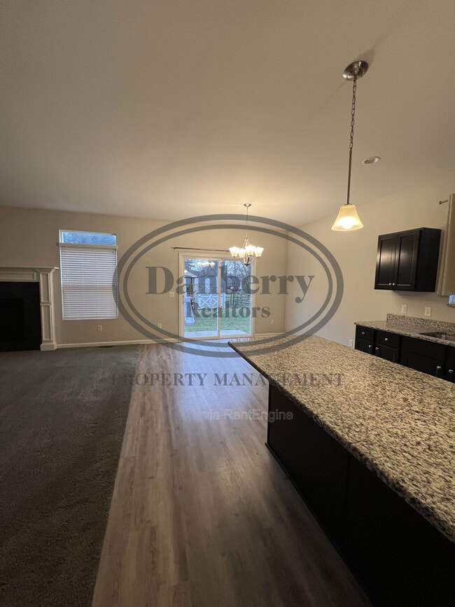 Building Photo - 6625 Wesley Dr