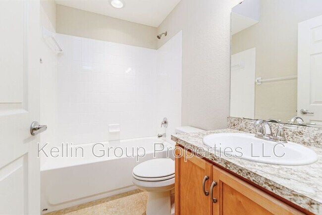 Building Photo - 2611 Highlands Creek Way