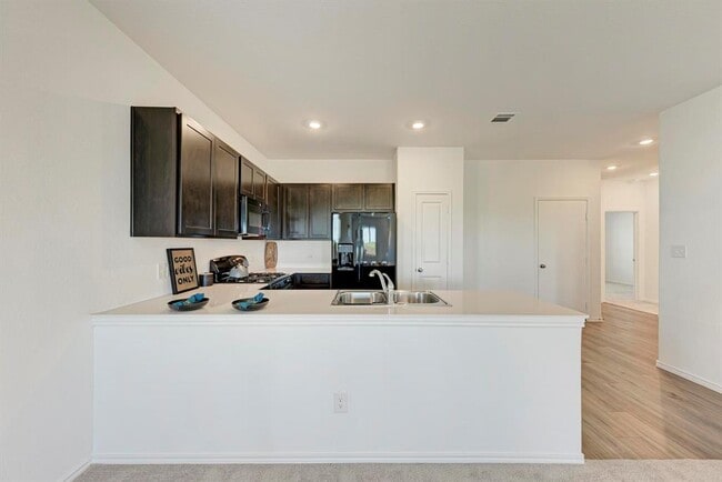 Building Photo - 611 Halfmoon Dr