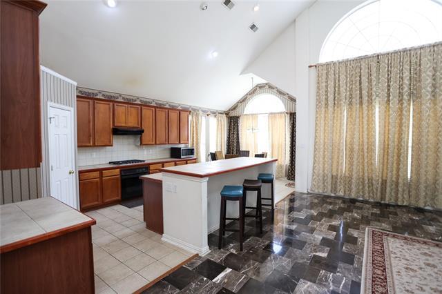 Building Photo - 5708 Sabetha Way