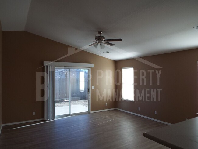 Building Photo - Beautiful 3BR Home in The Highlands with Community Pool
