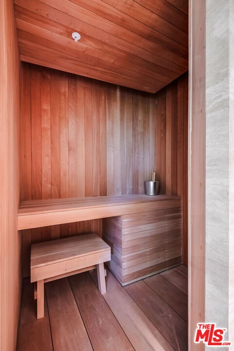 Building Photo - 9016 Thrasher Ave