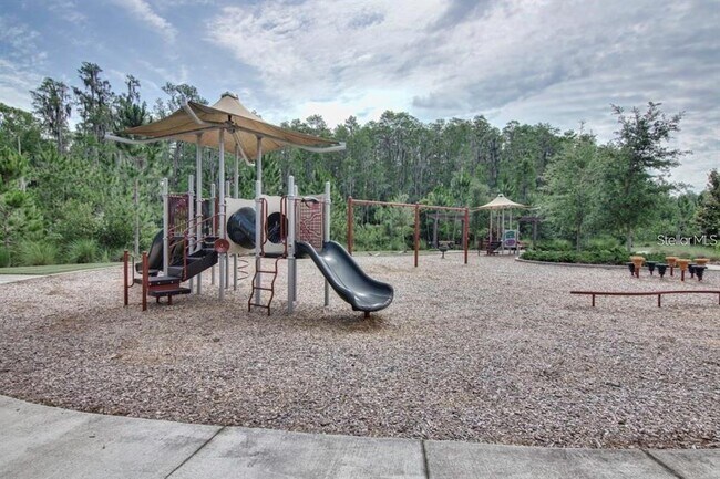 Building Photo - 4567 Tivoli Dr
