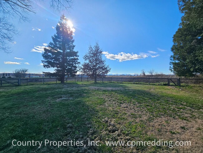 Building Photo - 3-Bedroom on Horse Property With ACID Acce...