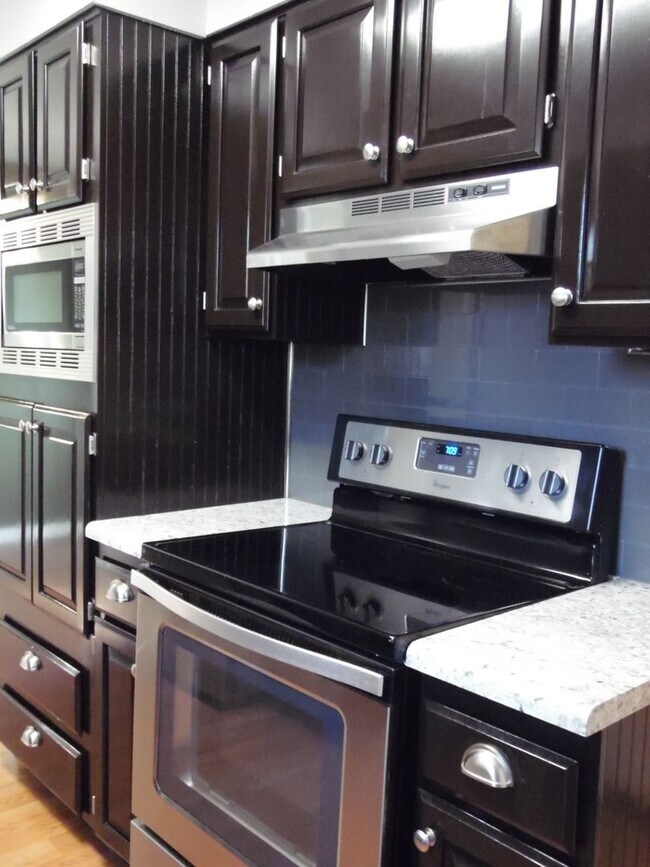 Building Photo - 7001 Windsor Blvd