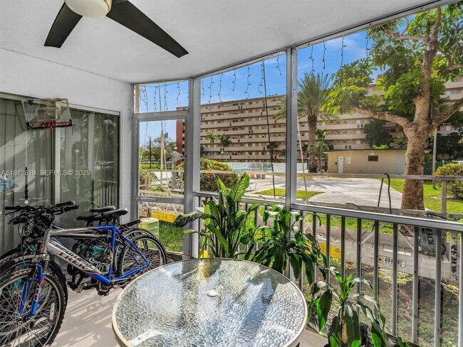 Building Photo - 1770 NE 191st St