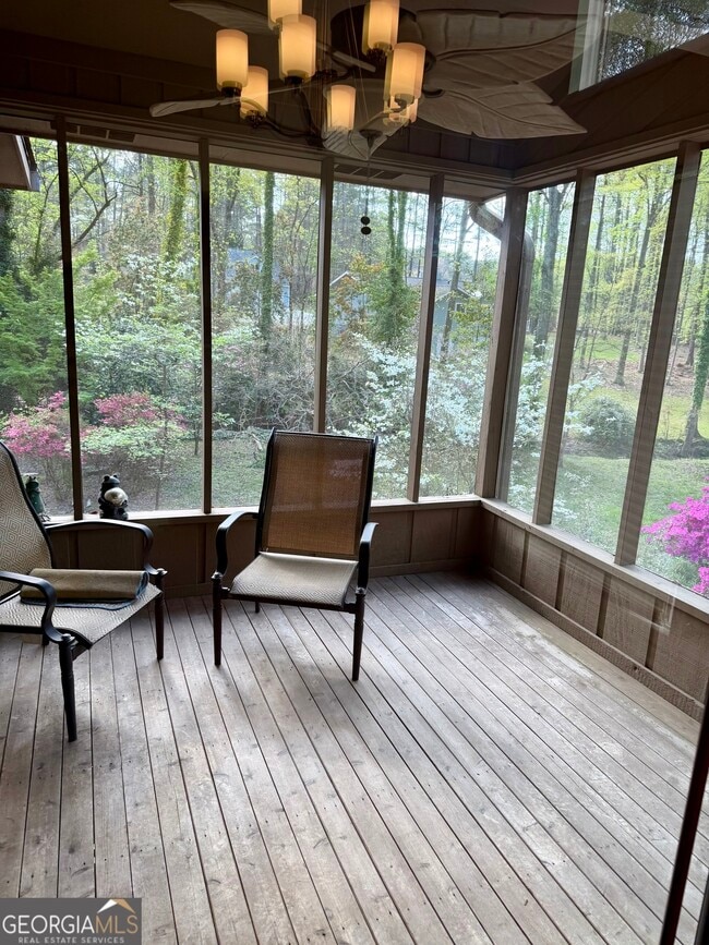 Building Photo - 507 Bridlepath Ln