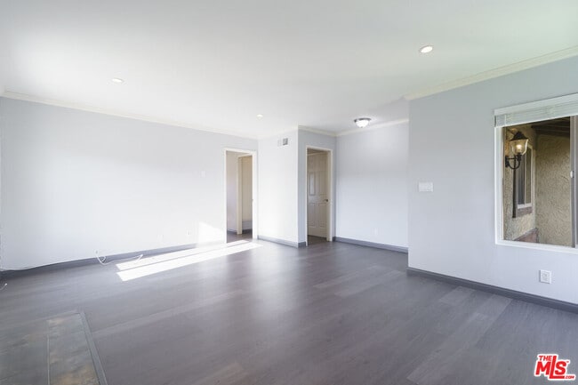 Building Photo - 2830 Lakeridge Ln