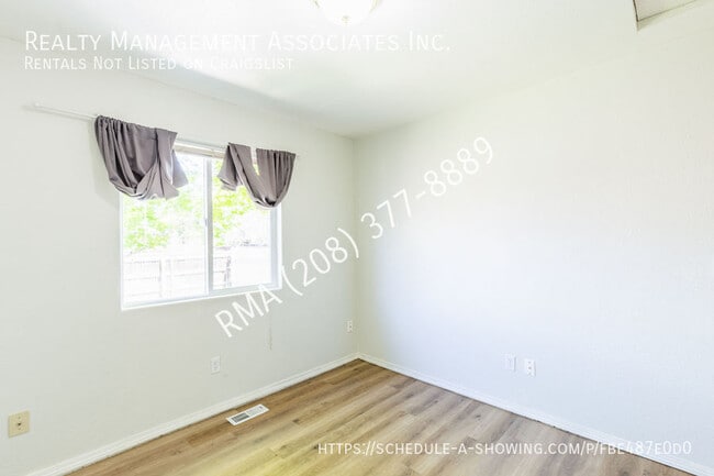 Building Photo - 4118 W Glenn St