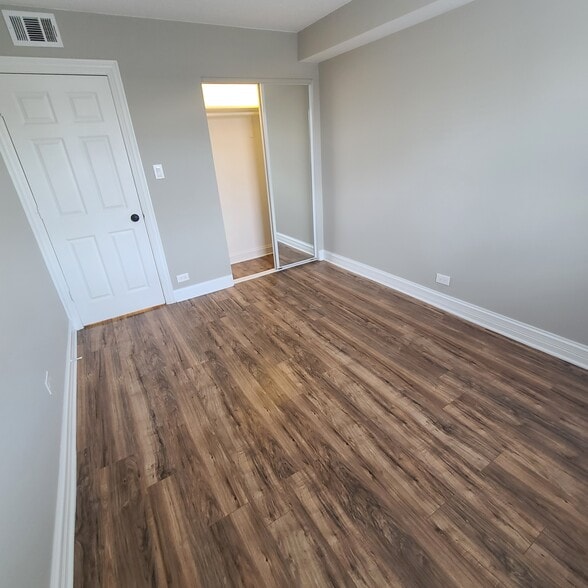 Bedroom - 10501 S Highland Ave