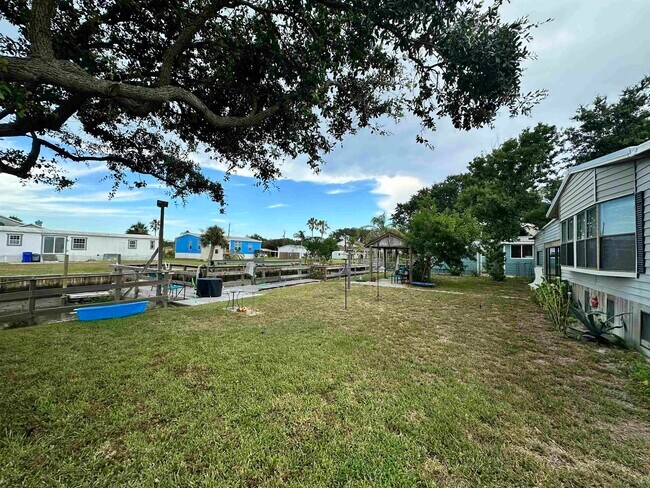 Building Photo - 272 Pizarro Rd