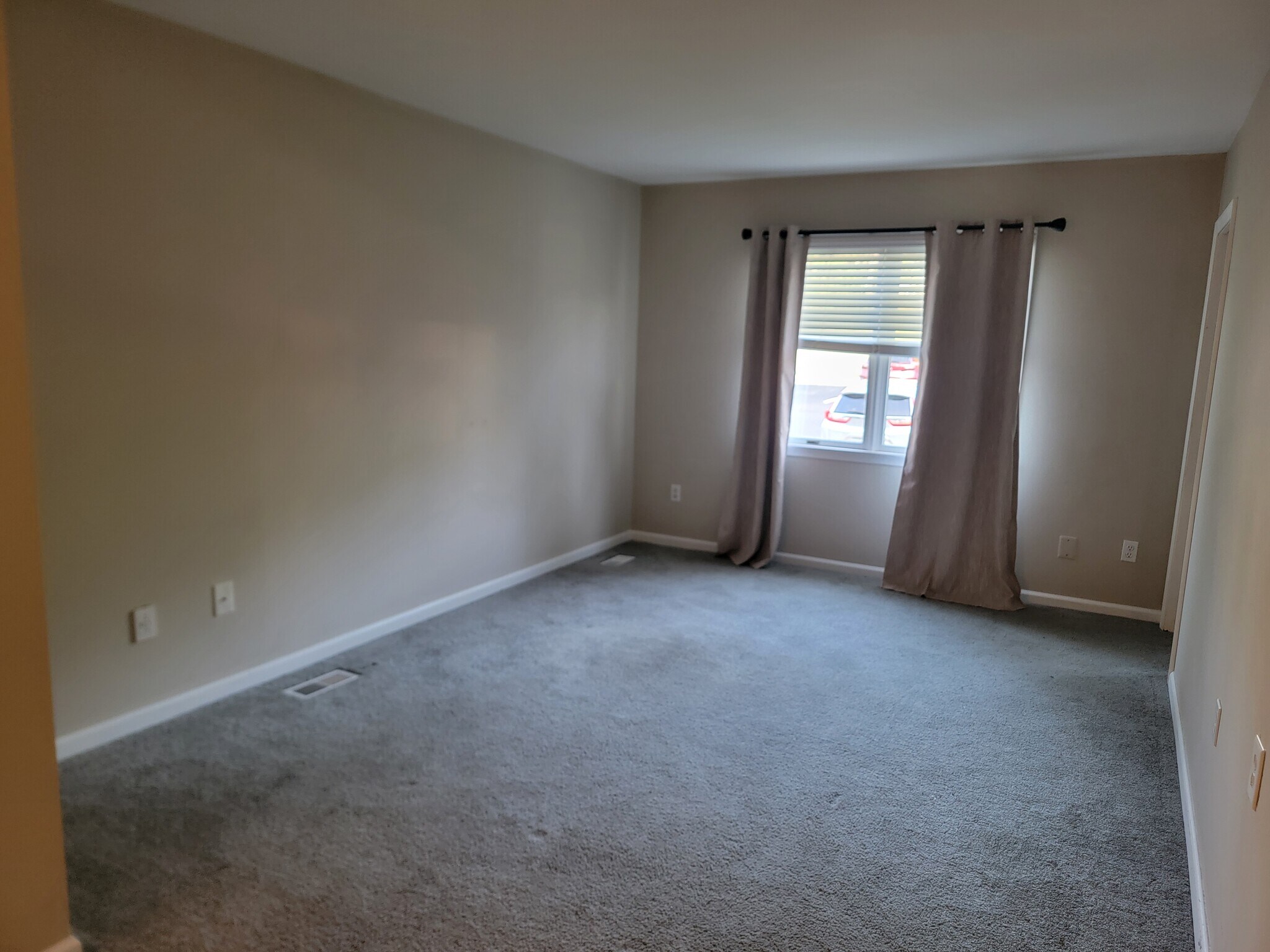 Master bedroom - 1417 Kathleen Ct