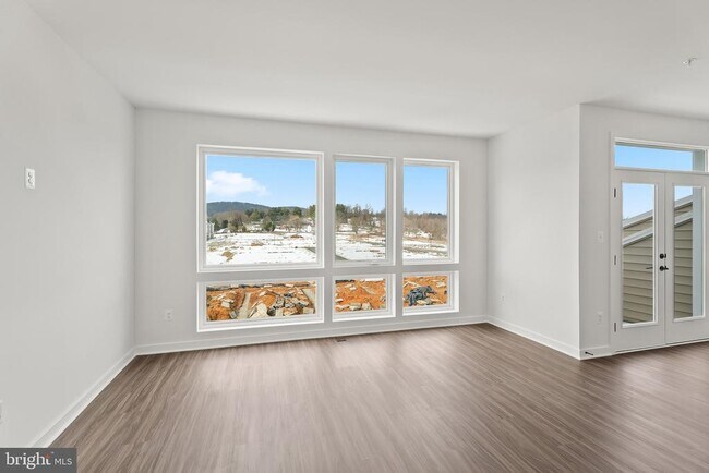 Building Photo - 714 Iron Frg Rd