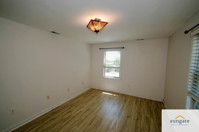 Building Photo - 3510 Hamilton Ave