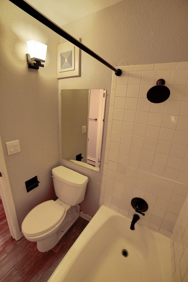 Building Photo - Year lease! Remodeled! 2 parking spots! Wa...