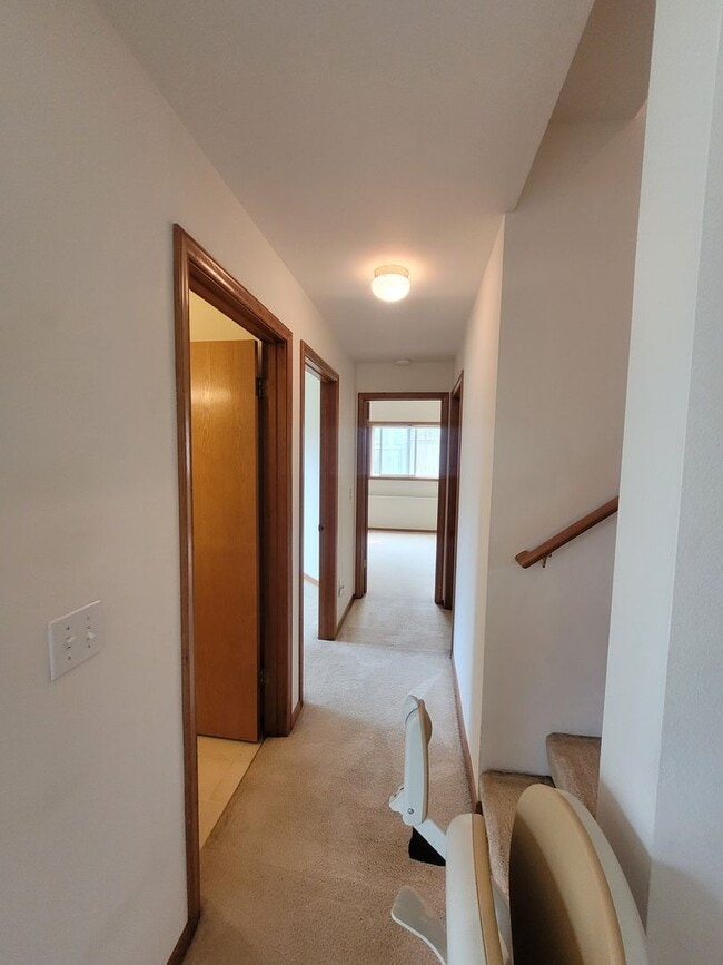 Building Photo - Charming Split-level 4 Bedroom Home - E Mc...