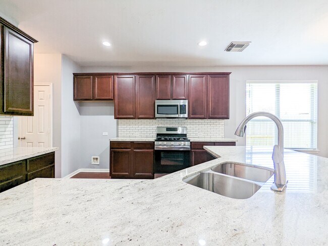Building Photo - 6810 Summer Bridge Ln