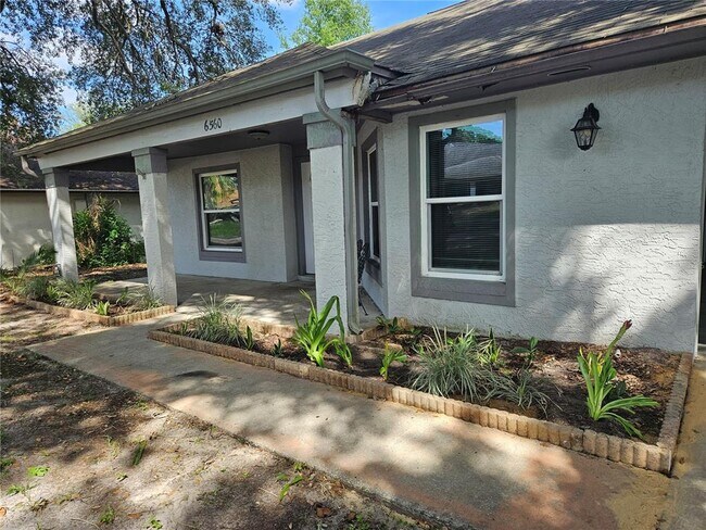Building Photo - 6560 Whirlaway Cir