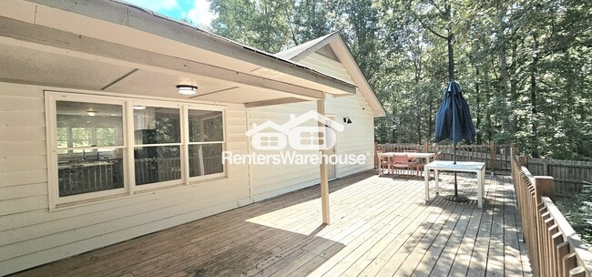 Building Photo - 10500 Rivertown Rd