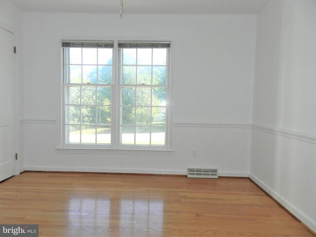 Building Photo - 108 Wilderness Ln