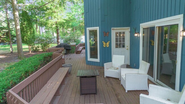 Building Photo - 209 Shady Knoll Ln