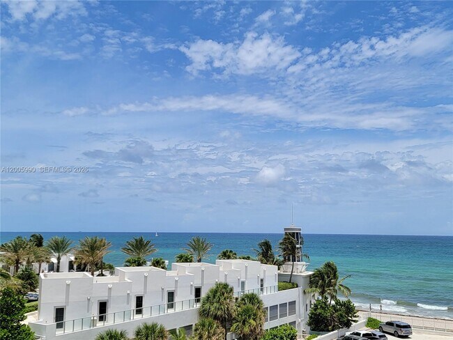 Building Photo - 3505 S Ocean Dr