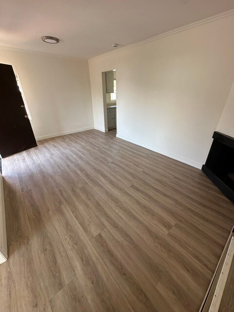 Living Room - 3046 S Kerckhoff Ave