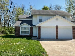 Building Photo - 406 E Liberty Ln
